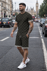 Conjunto cool letter marrom escuro — street style Londres | Aveluze